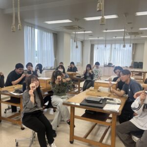 作業療法科1年生　革細工