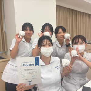 歯科衛生科３年生　ホワイトニング・リップエステ特別講義💛